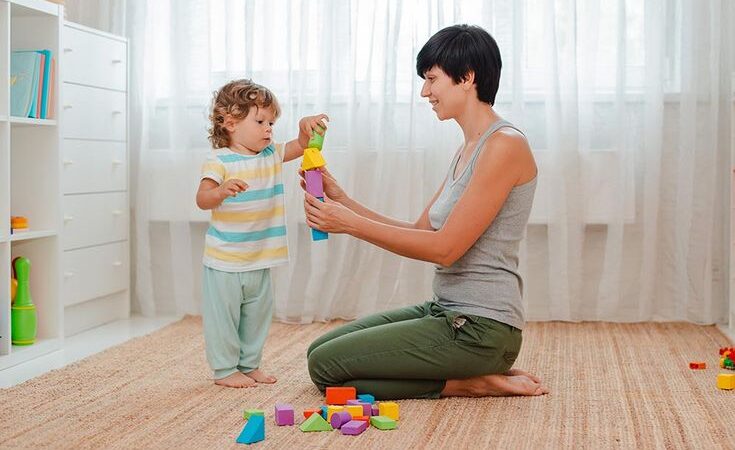 Floortime: Phương pháp dạy trẻ tự kỷ phát triển kỹ năng xã hội
