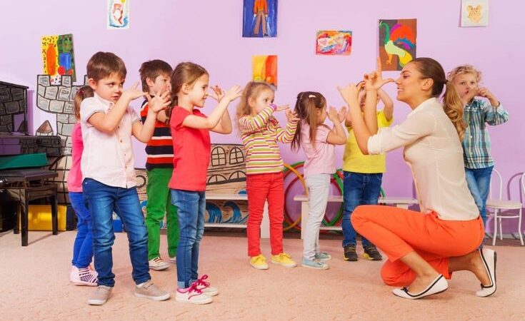 Dạy trẻ tự kỷ cách giao tiếp và tương tác xã hội hiệu quả