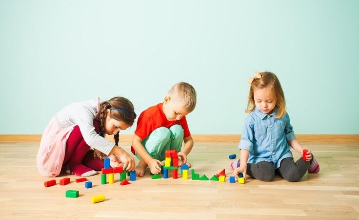 Sự khác biệt giữa tự kỷ và khiếm khuyết trí tuệ để dạy trẻ hiệu quả