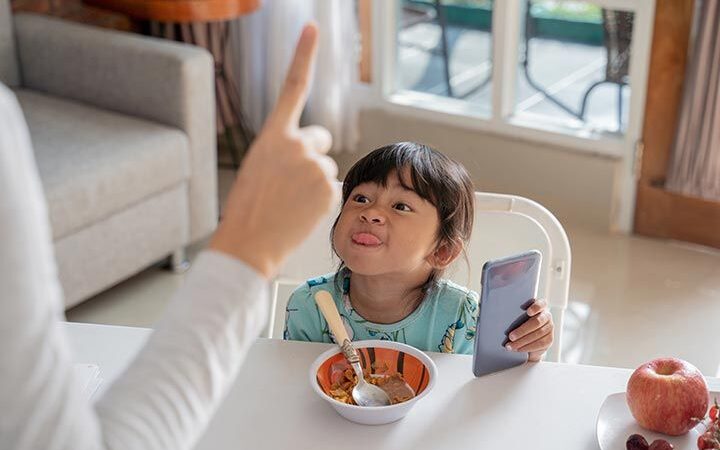 Trẻ tự kỷ và vấn đề ăn uống